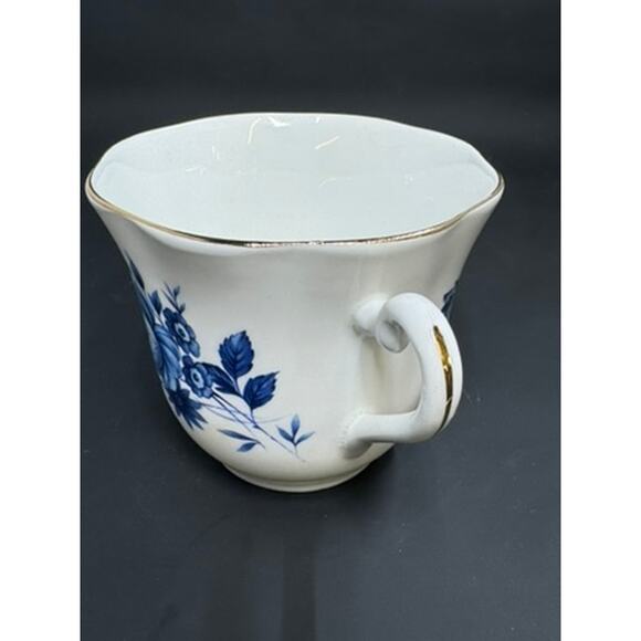 Elizabethan fine bone china, Taylor and Kent, England, Blue and white floral - Picture 9 of 14